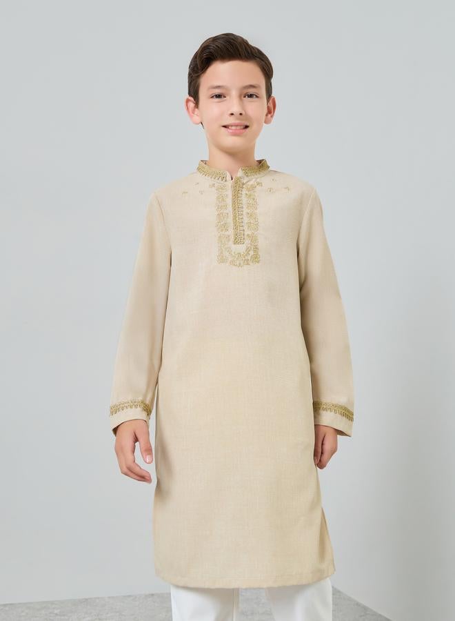 ستايلي مجموعة من كورتا مطرزة مع بنطال - Image 1